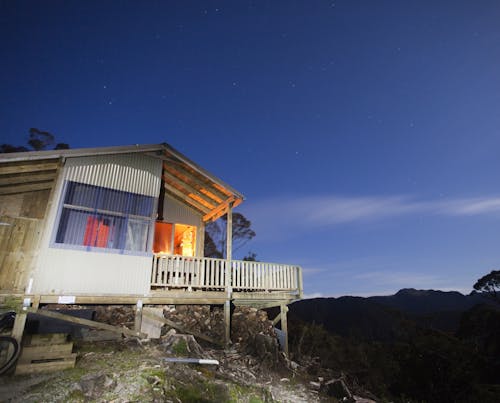 Lyell Saddle Hut looks out to the remote Glasgow Range