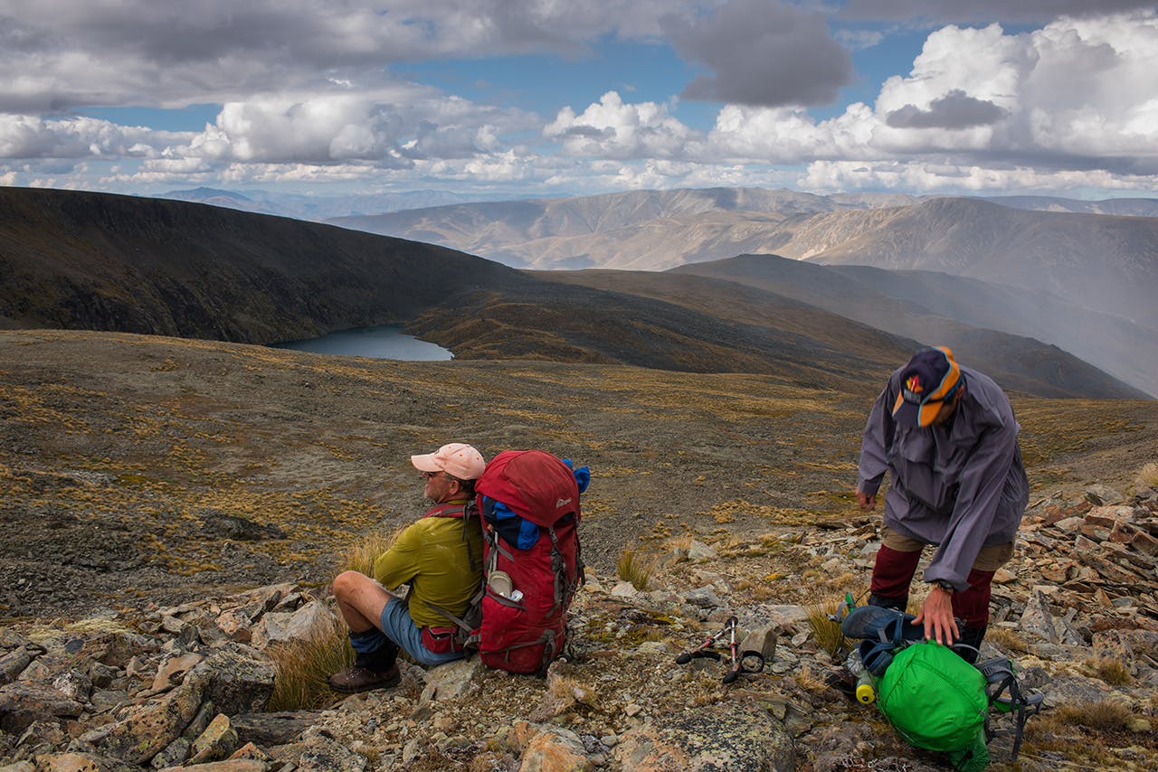 Preparing for the descent to Hidden Lake. Photo: Pat Barett