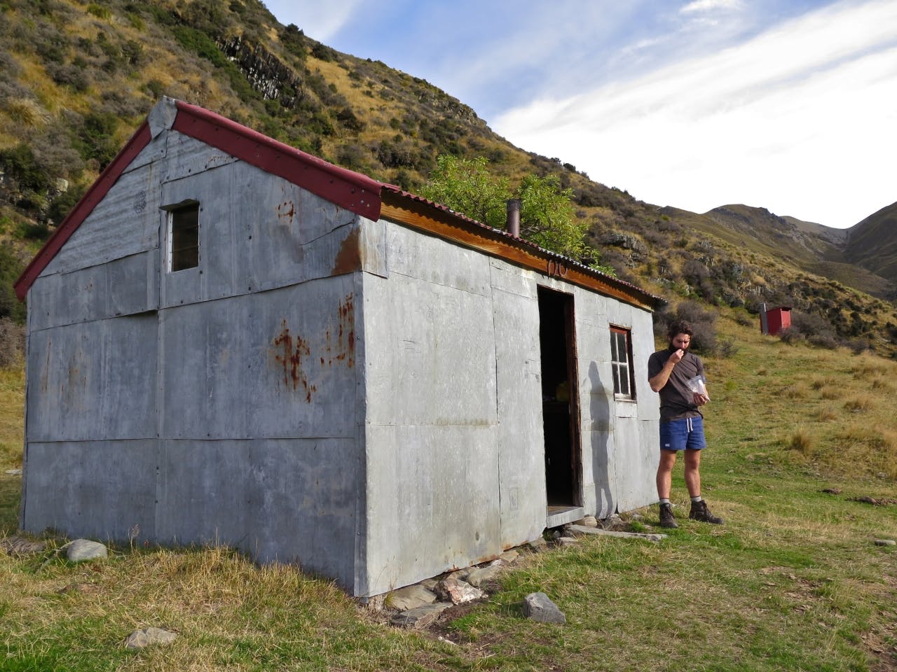The inconspicuous Tin Hut