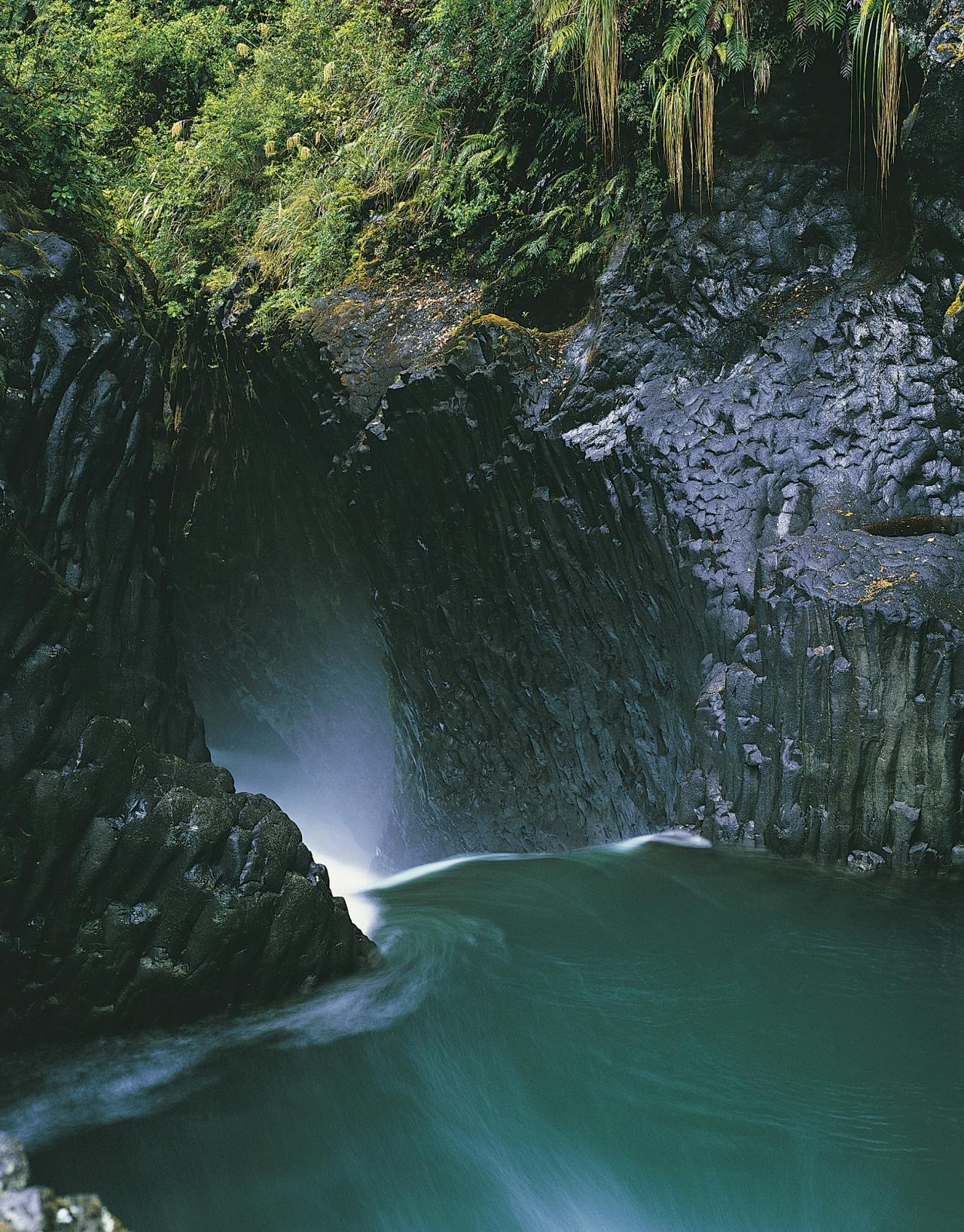 Tree Trunk Gorge_Rob Brown