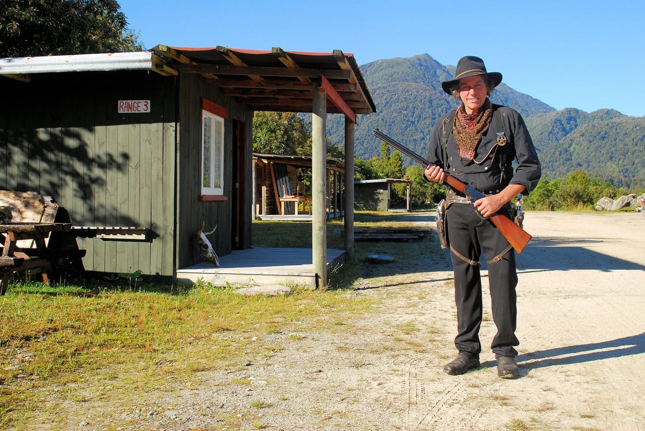 W-03 Cowboy Mike (3872x2592)