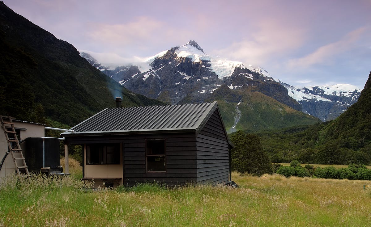 Top Forks Hut near the head of the Wilkin River: a perfect base for daywalks