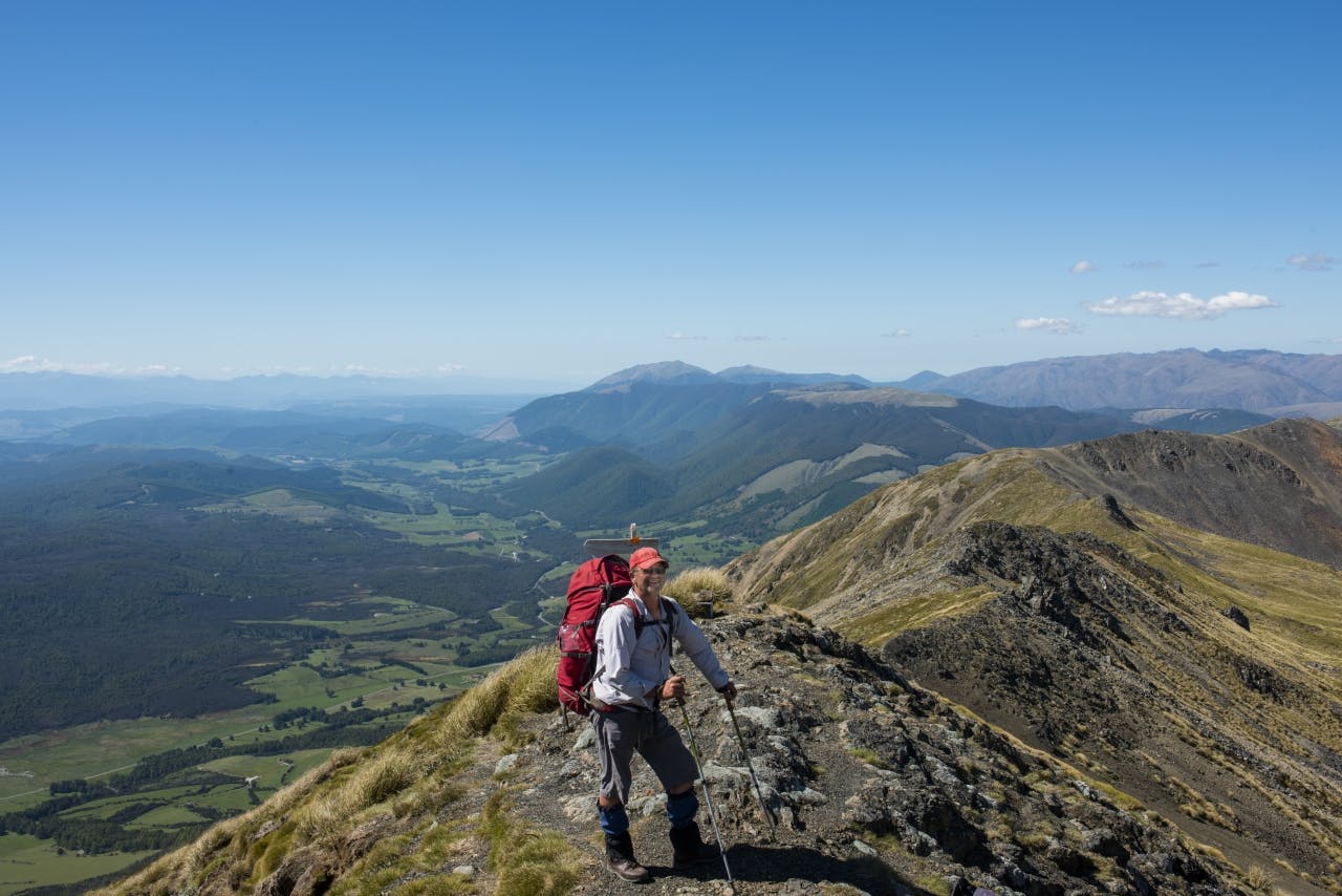 Mike on St Arnaud Range above Parachute rocks.