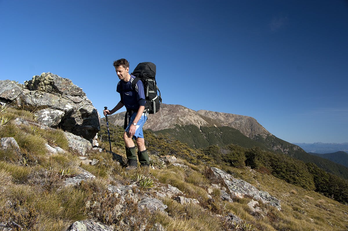 Malcolm puts Mt Rintoul behind him, en route to Old Man. Photo: Ray Salisbury