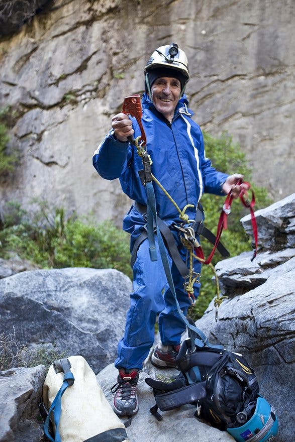 Ray Willett prepares to descend into Harwoods Hole. Photo: Paul Nakivell