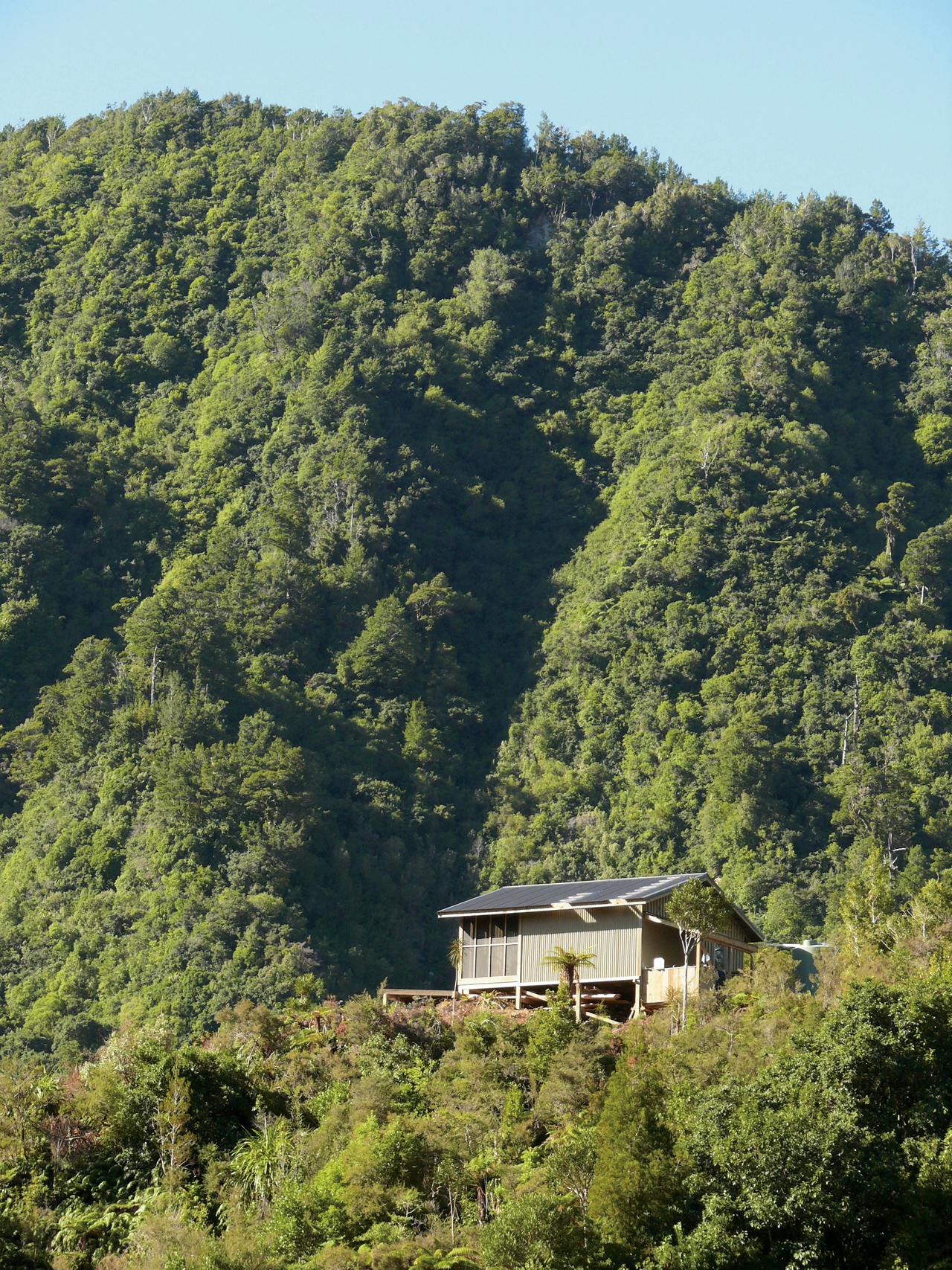 Specimen Creek Hut