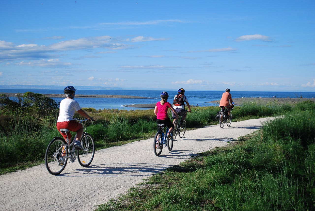 The epic Hawke’s Bay coastal trail is mostly flat and easy riding. Photo: Jonathan Kennett