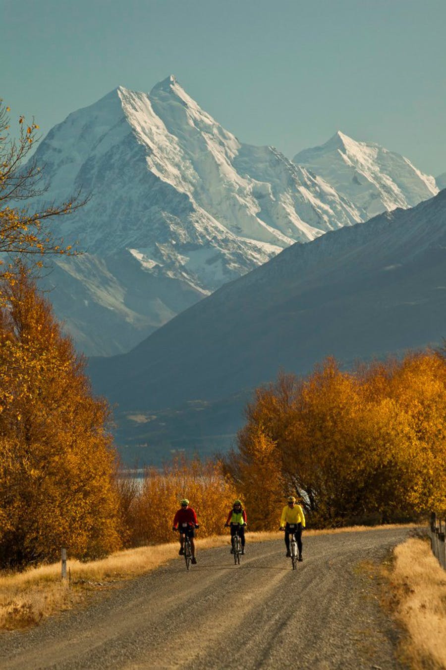 Ride in the shadow of Aoraki/Mt cook on the Alps 2 Ocean Cycle Trail
