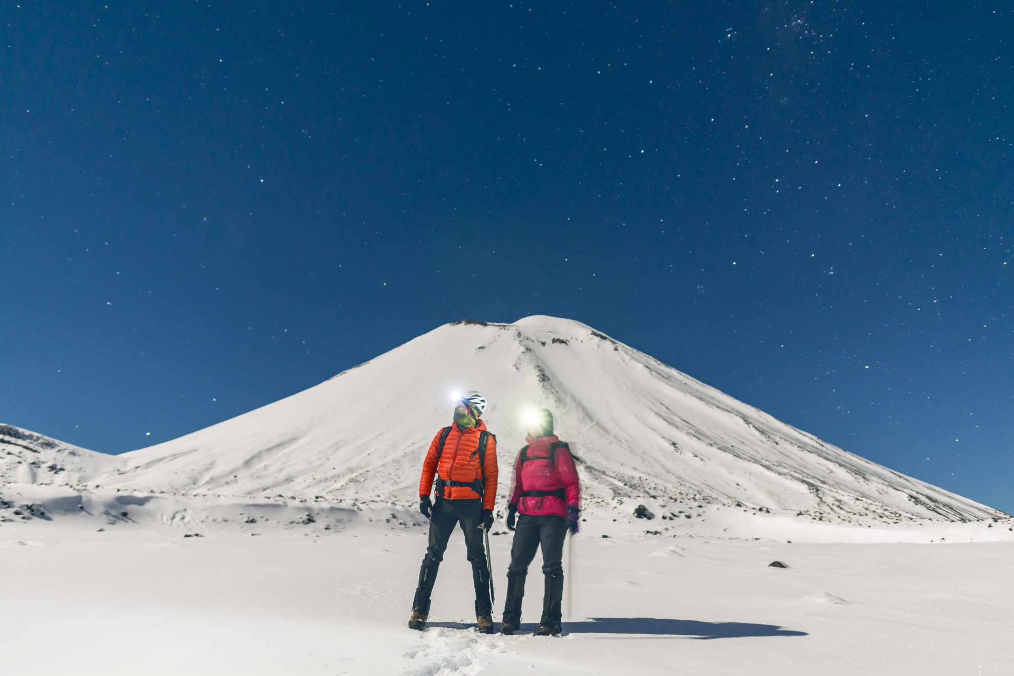 Tongariro alpine hotsell crossing in winter